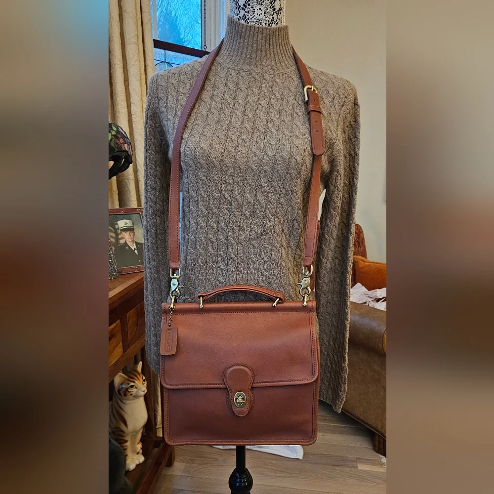 Coach The Original Willis Bag W/Original Detachable Strap, Brass Hardware - Picture 2 of 16